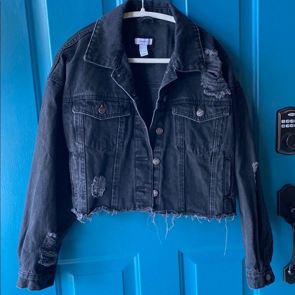 Forever 21 Jackets & Blazers - Distressed crop denim jacket